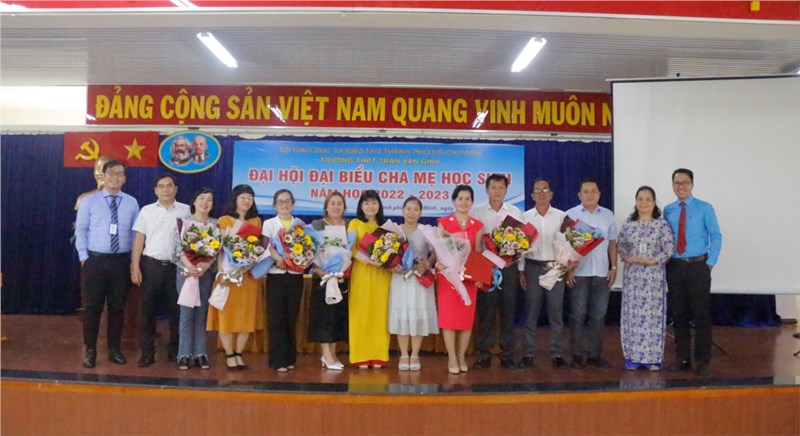 <a href="/tin-tuc-su-kien/dai-hoi-dai-bieu-cha-me-hoc-sinh-nam-hoc-2022-2023/ct/14207/464617">Đại hội Đại biểu Cha mẹ học sinh năm học<span class=bacham>...</span></a>