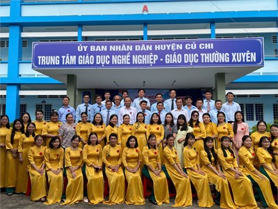 Sôi nổi chuỗi hoạt động Chào mừng ngày Nhà giáo Việt Nam 20/11 tại Trung tâm GDNN - GDTX huyện Củ Chi.