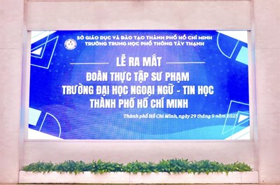 Chào mừng đoàn Thực tập sư phạm HUFLIT đến với Trường THPT Tây Thạnh