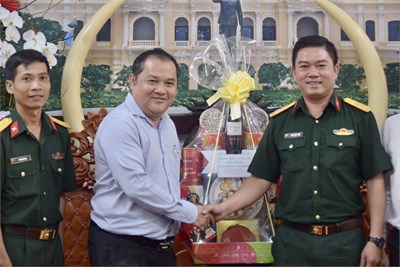 Giao lưu gắn kết giữa Trường THPT Tây Thạnh và Trung đoàn Gia Định nhân ngày thành lập Quân đội nhân dân Việt Nam 22/12