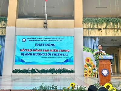 Trường THPT Tây Thạnh quyên góp ủng hộ đồng bào miền Trung
