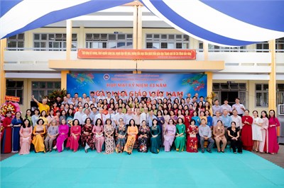 Họp mặt kỷ niệm 43 năm ngày Nhà giáo Việt Nam 20.11