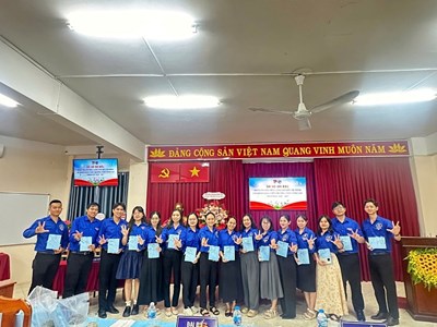 Đại hội chi đoàn giáo viên nhiệm kỳ 2025 - 2027