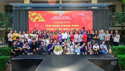Giáo Viên, Học Sinh, Phụ Huynh Trường THPT Phú Nhuận Cùng Gói Bánh Chưng Đón Xuân Bính Ngọ 2026